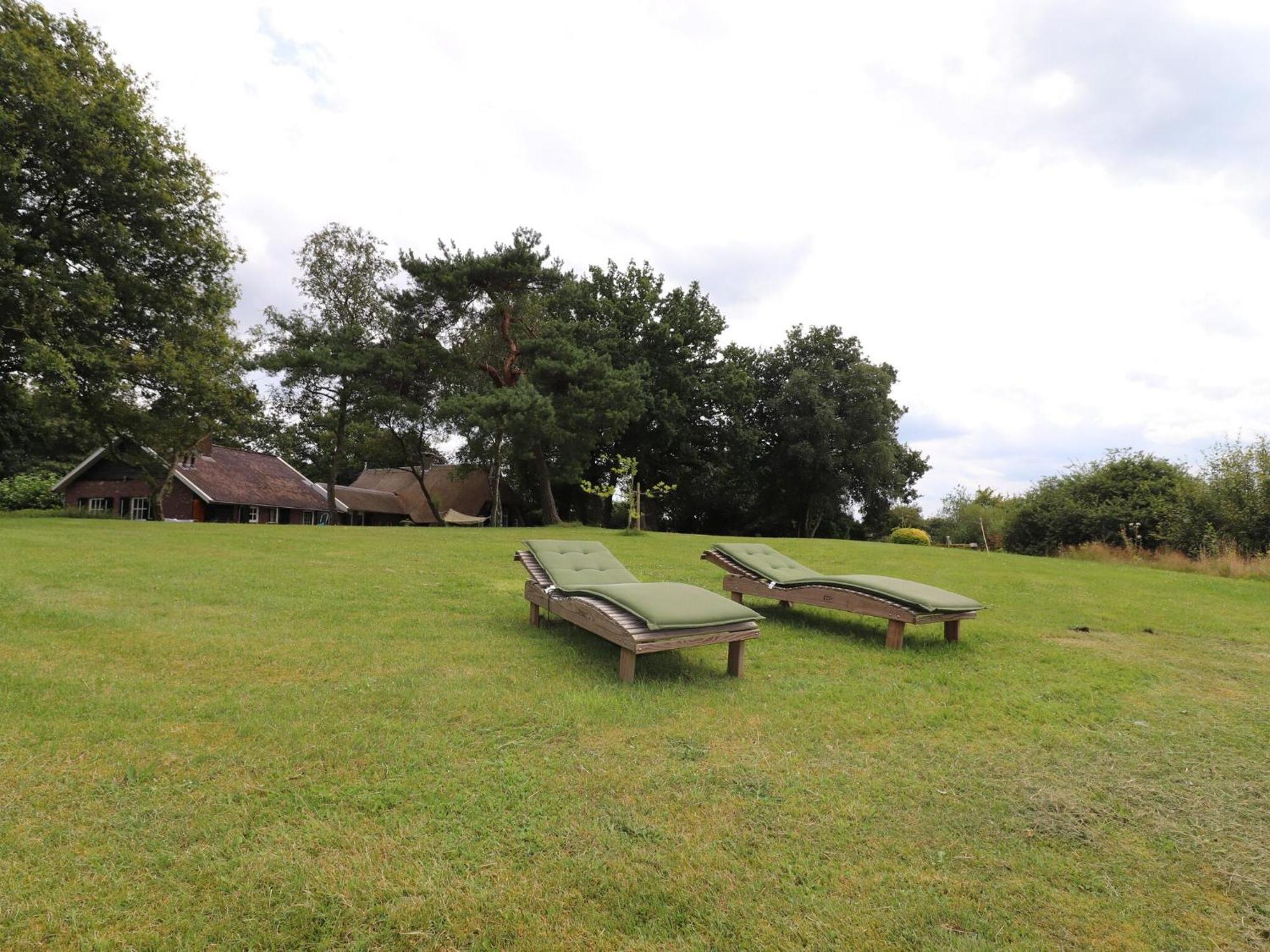 Villa On An Estate In Rheezerveen With Garden المظهر الخارجي الصورة