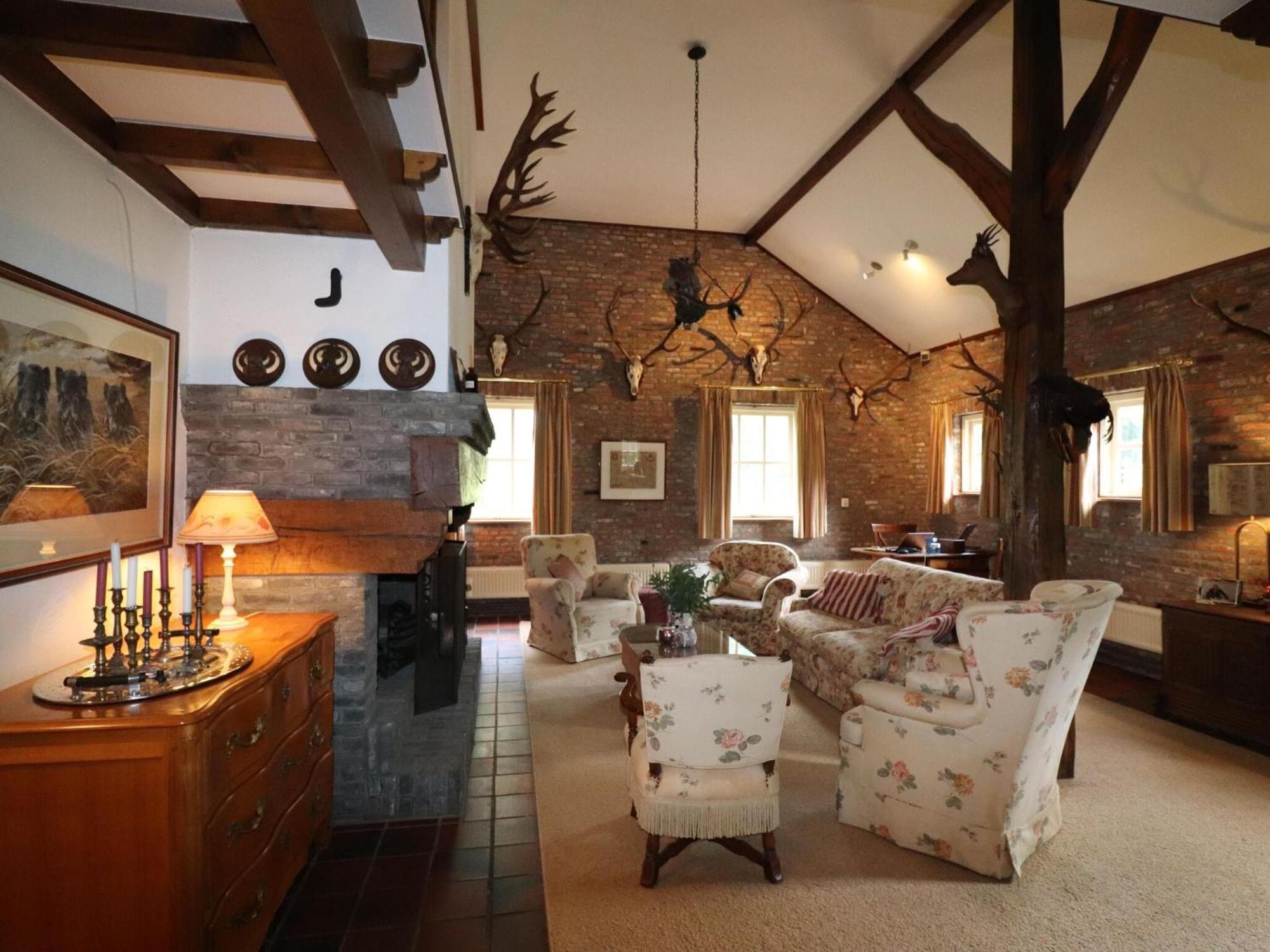Villa On An Estate In Rheezerveen With Garden المظهر الخارجي الصورة